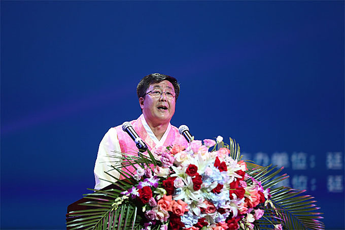 中央统战部原副部长,国家民委原主任李德洙,吉林省委常委,州委书记
